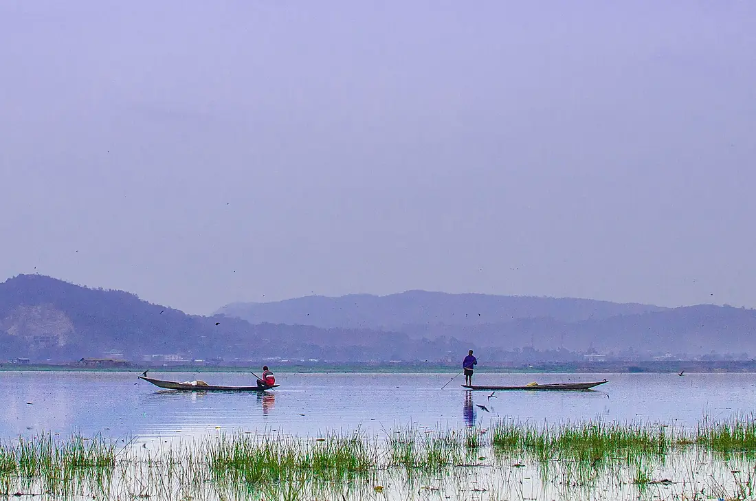 Boatmen at Deepor bil