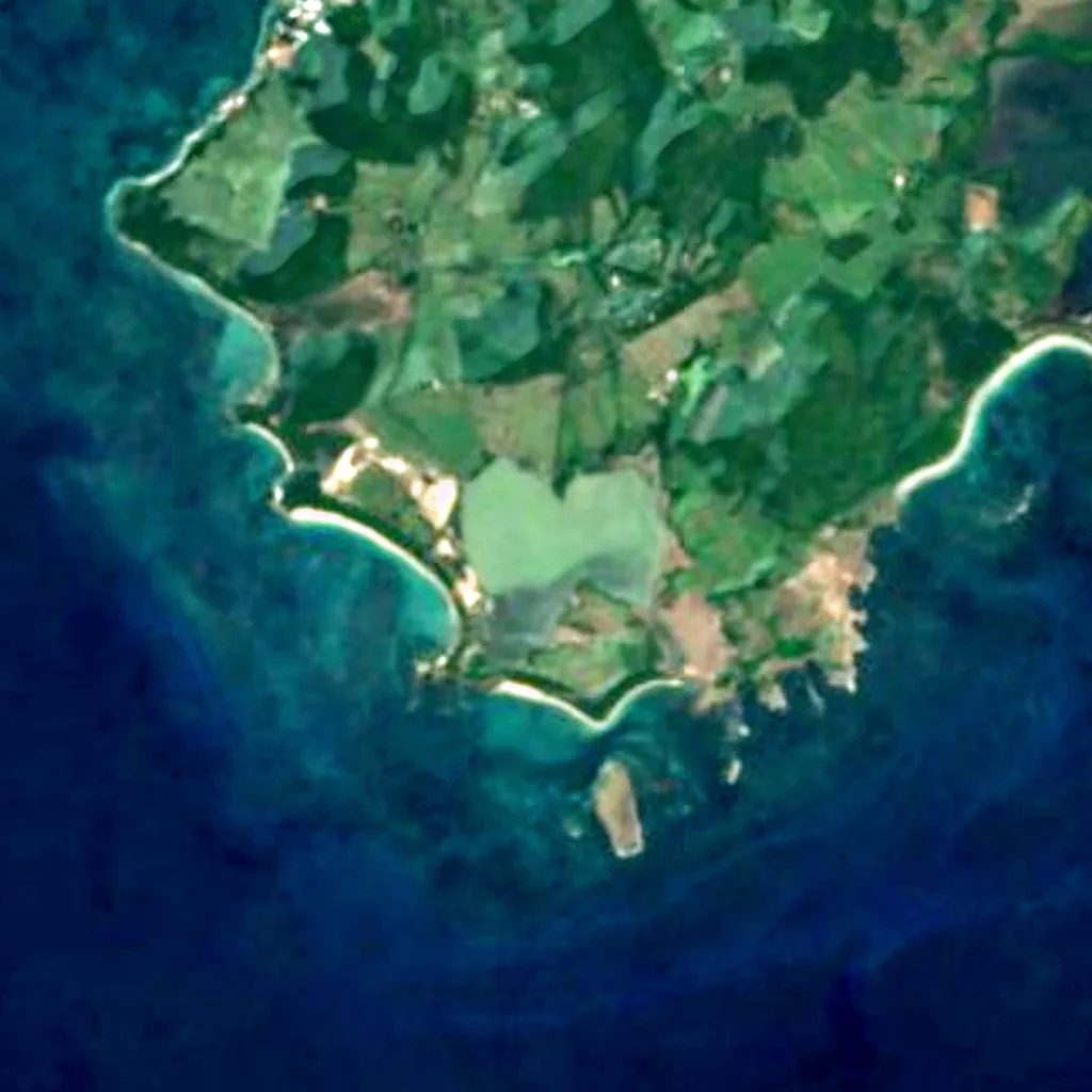 Étang des Salines seen from above (Sentinel-2)