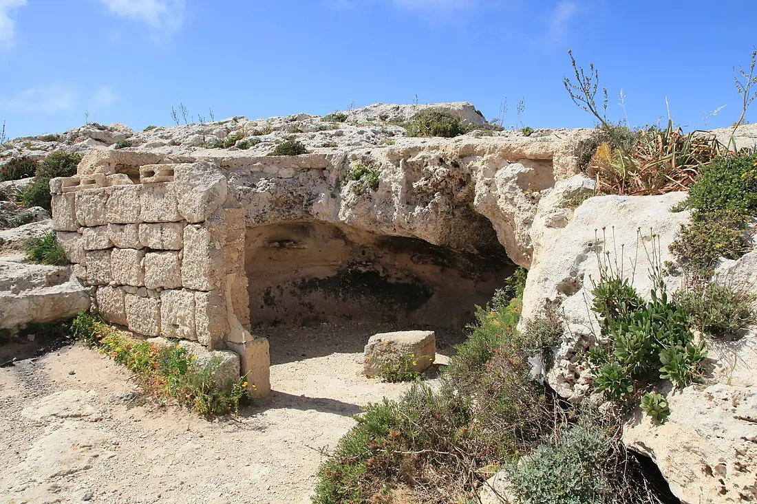 Malta - Siggiewi - Triq Panoramika - Il-Kullana 03 ies