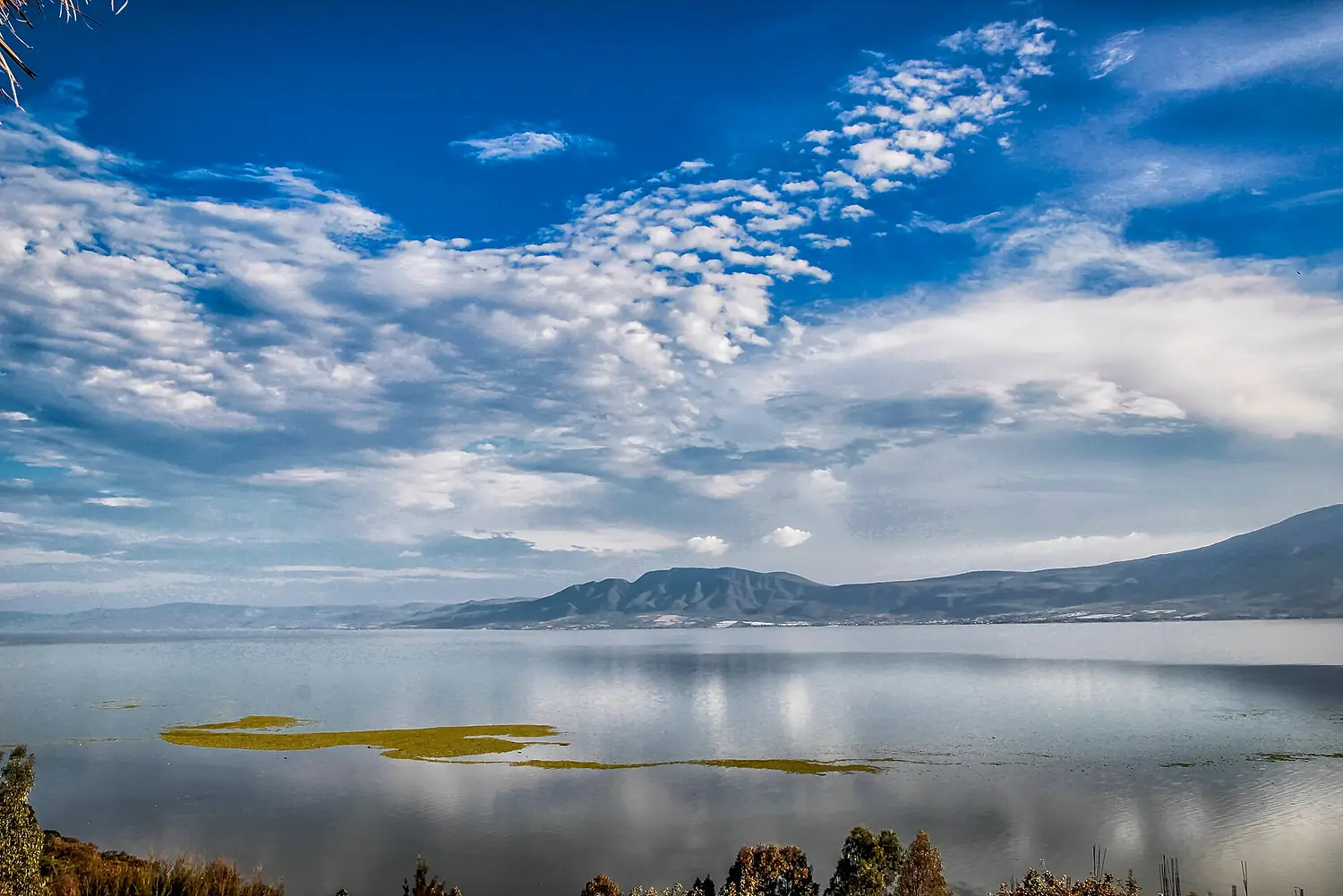 Beach-blue-sky-chapala-545892