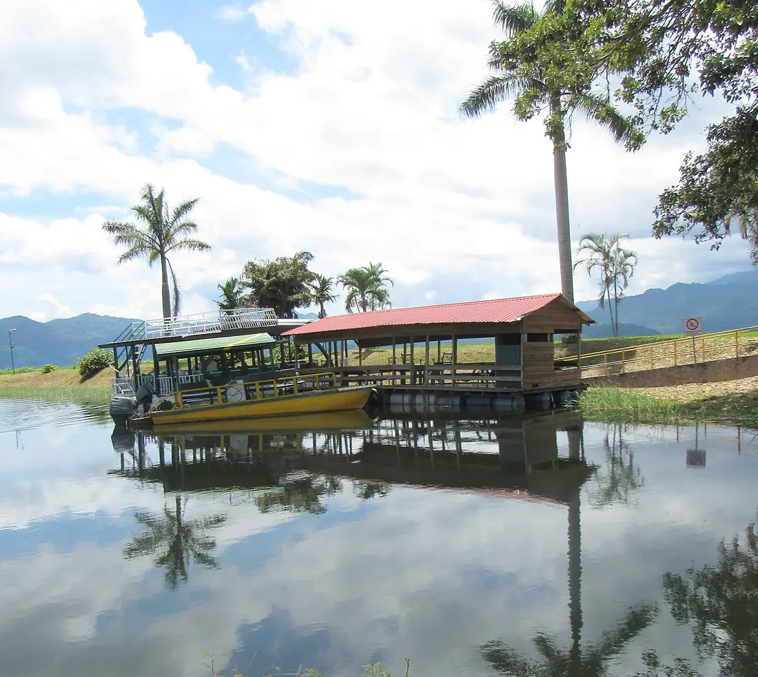 Lago de Yoga, Honduras