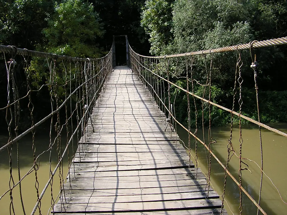 Szirénfalva lengőhíd 1