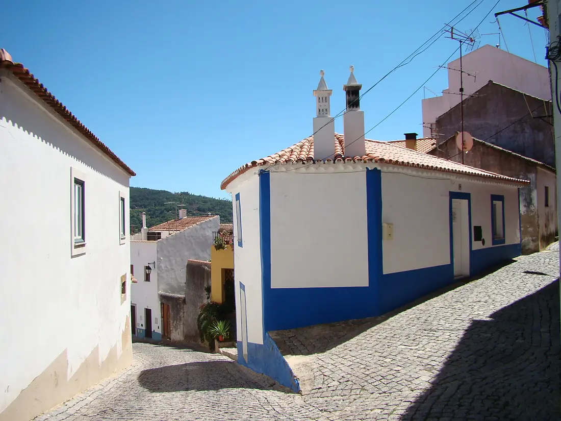 Casas in the Rua da Fonte Velha, Monchique