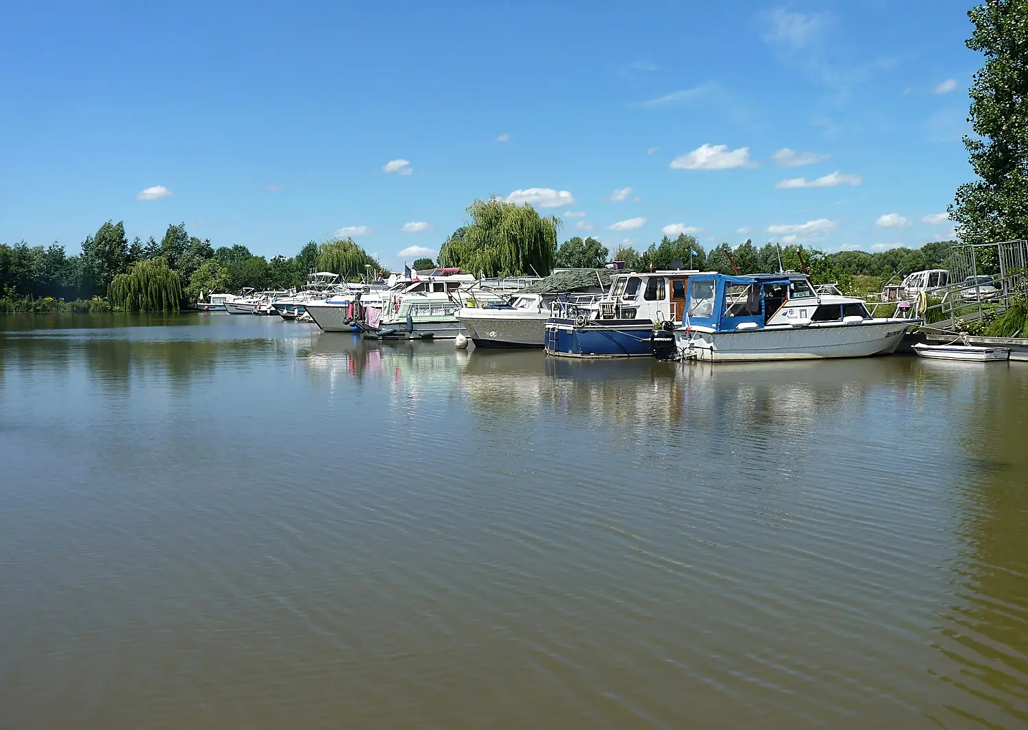 Armentières, le port de plaisance J1