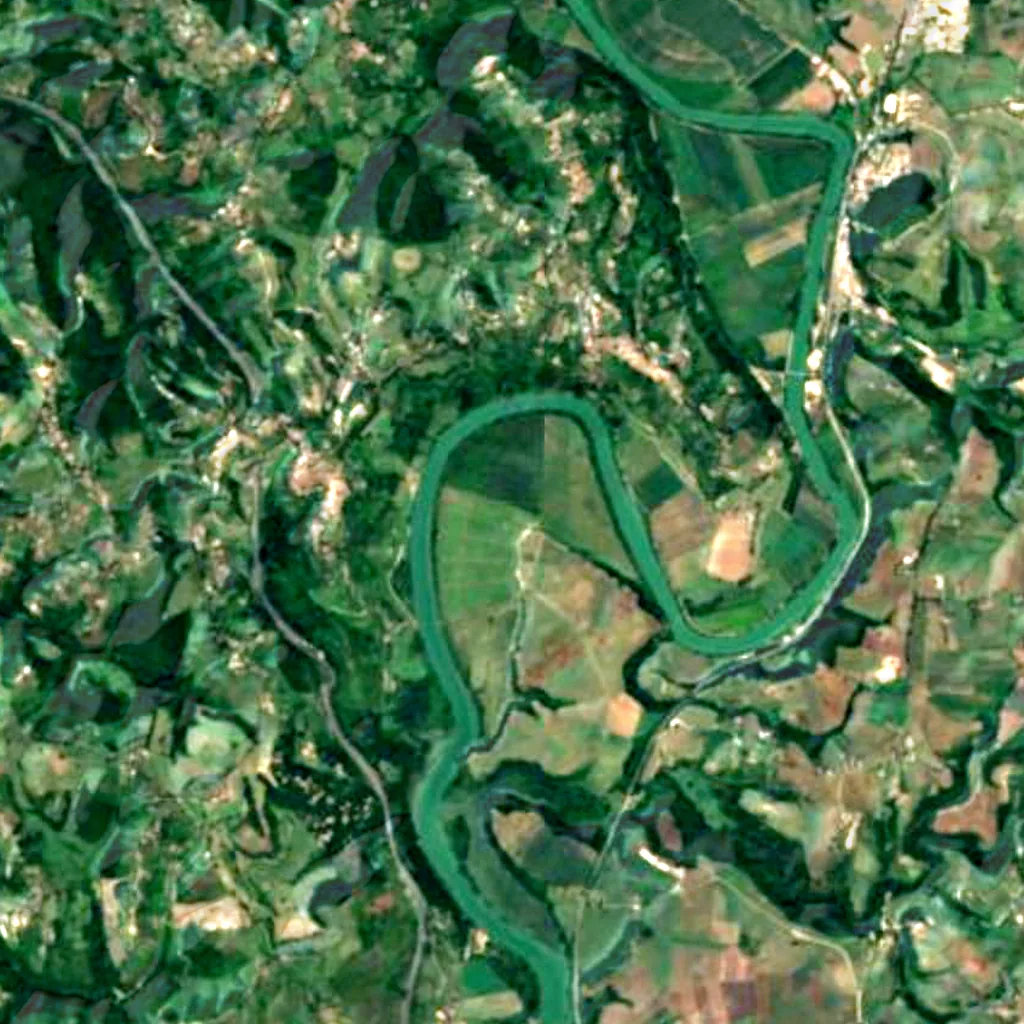 Riserva naturale Tevere-Farfa seen from above (Sentinel-2)