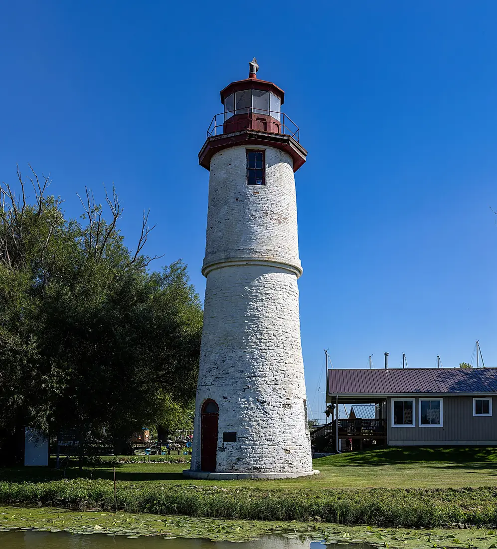 River Thames Lighthouse (1818), Lighthouse Conservation Area, Tilbury, Ontario, 2025-08-30 01