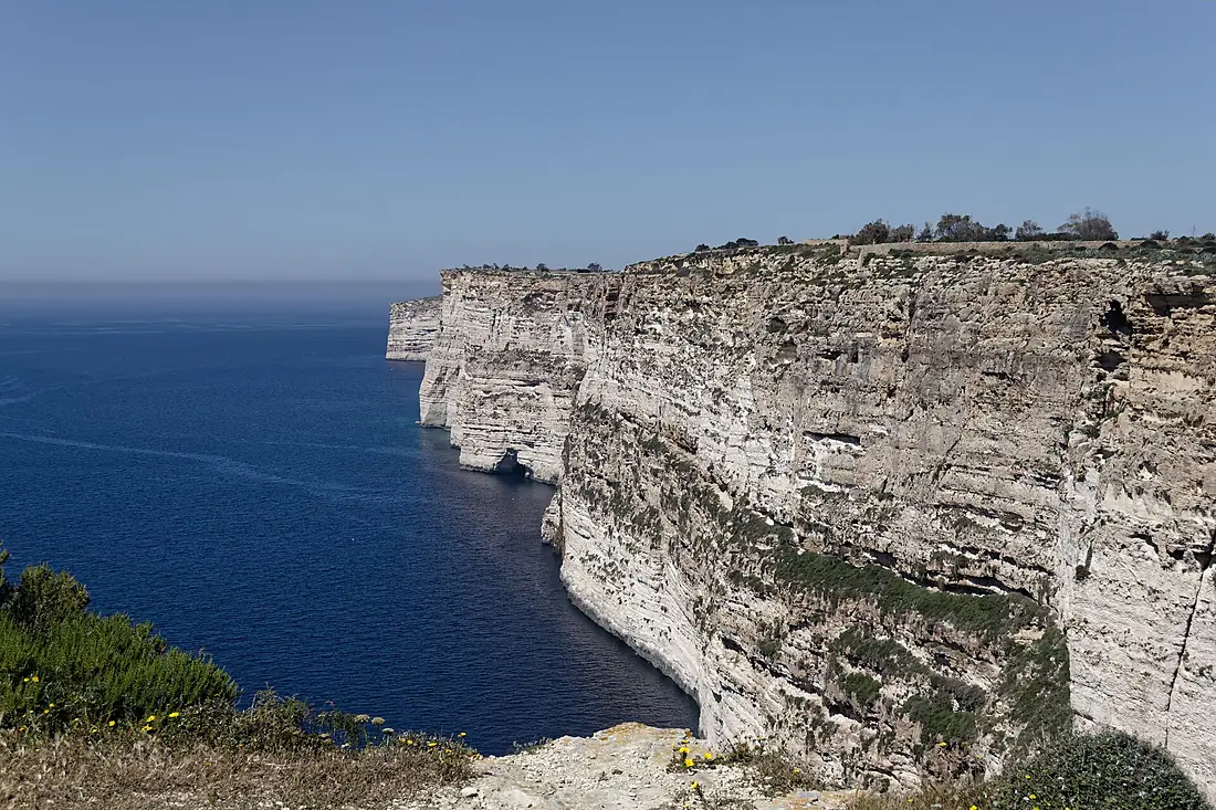 Gozo Ta' Ċenċ Cliffs 01