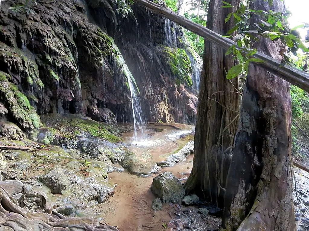 Hugh's Dale Waterfall (25064758983)