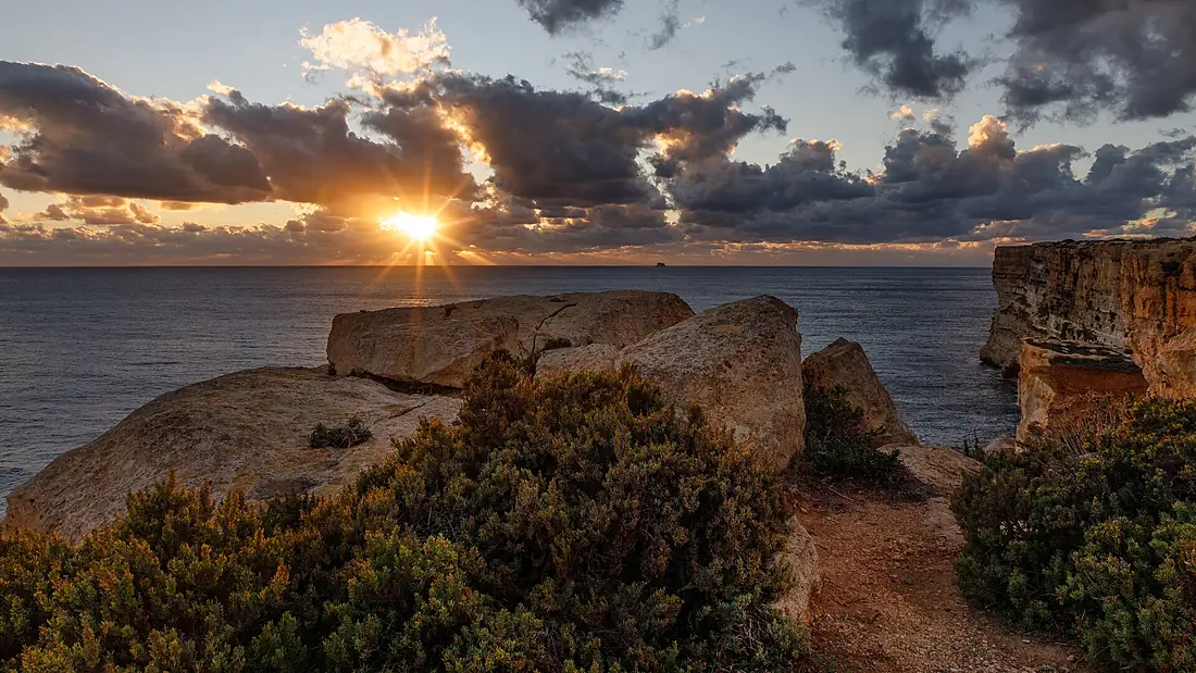 Benghajsa Cliffs 2